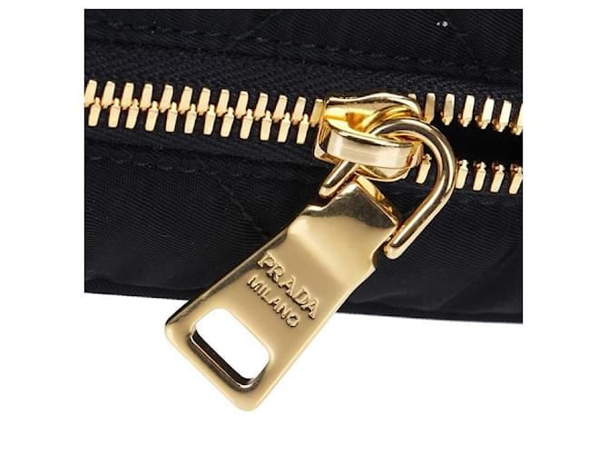 Prada Bolsa de câmera em nylon acolchoado Preto - vista 7