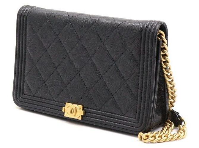 Boy Chanel WOC in Black Caviar mit goldener Gliederkette als Crossbody und Schultertasche Schwarz - Ansicht 2