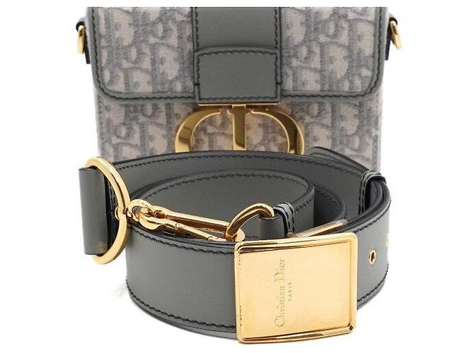 Dior Mini borsa a tracolla e crossbody Montaigne Oblique da donna - vista 11