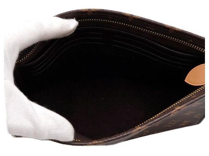 Louis Vuitton Beauty case e borsa a tracolla con catena e clutch - vista 7