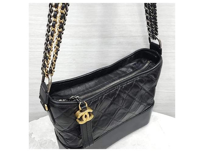 Chanel Borsa Hobo Gabrielle Medium Nera con Hardware Oro Nero - vista 5