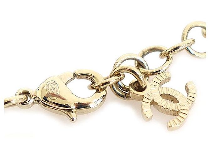 Chanel Lange Halskette aus goldfarbenem Metall mit CC-Logo und Perlen Golden - Ansicht 6