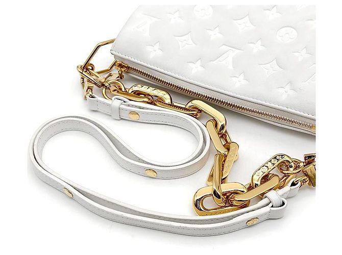 Coussin Louis Vuitton Cojín BB Blanco - vista 5