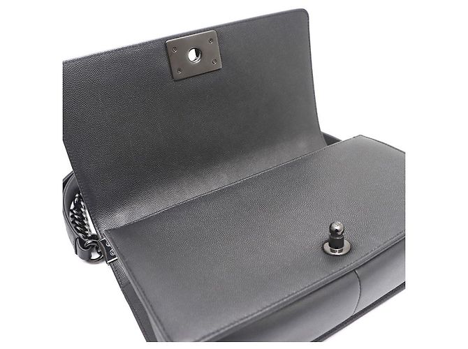 Chanel Borsa Caviar Boy Medium Nera Catena Argentata Borsa a Spalla a Tracolla Nero - vista 17