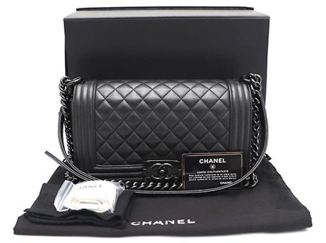 Chanel Borsa Caviar Boy Medium Nera Catena Argentata Borsa a Spalla a Tracolla Nero - vista 20