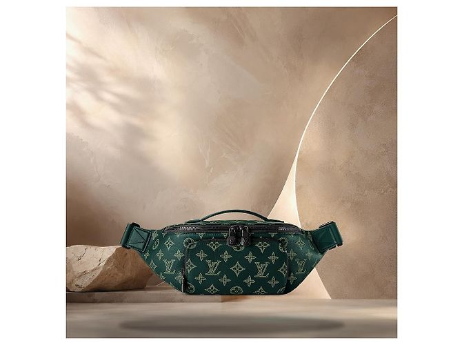 Bumbag Louis Vuitton Marsupio Rush in Forest Green Verde - vista 2