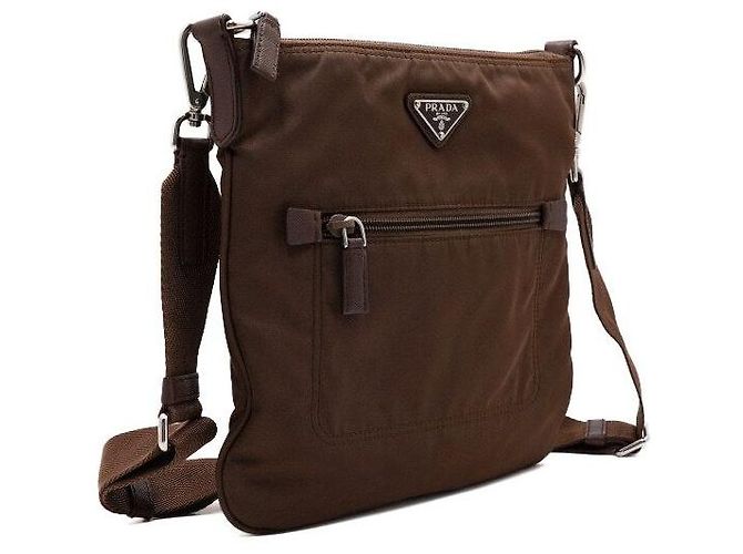 Prada Borsa a tracolla e a spalla unisex in nylon Tessuto marrone con logo triangle e una tasca - vista 3