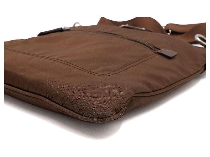 Prada Borsa a tracolla e a spalla unisex in nylon Tessuto marrone con logo triangle e una tasca - vista 7