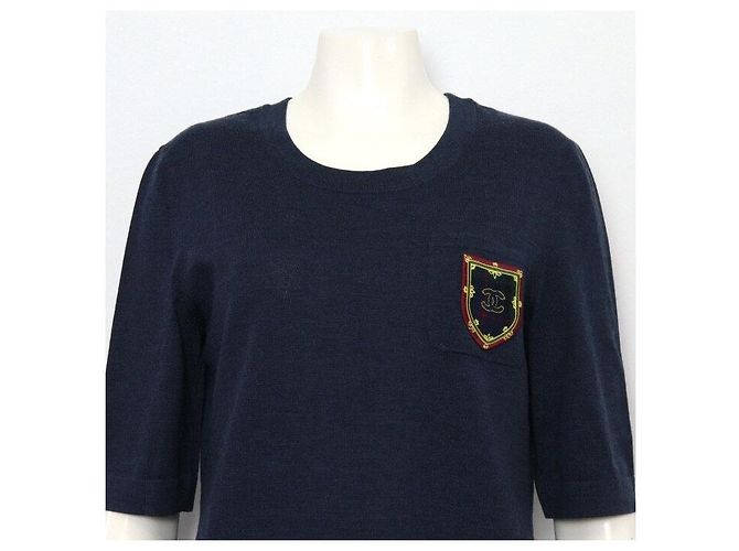Chanel Abito in lana blu navy a girocollo e maniche corte con patch logo - vista 2