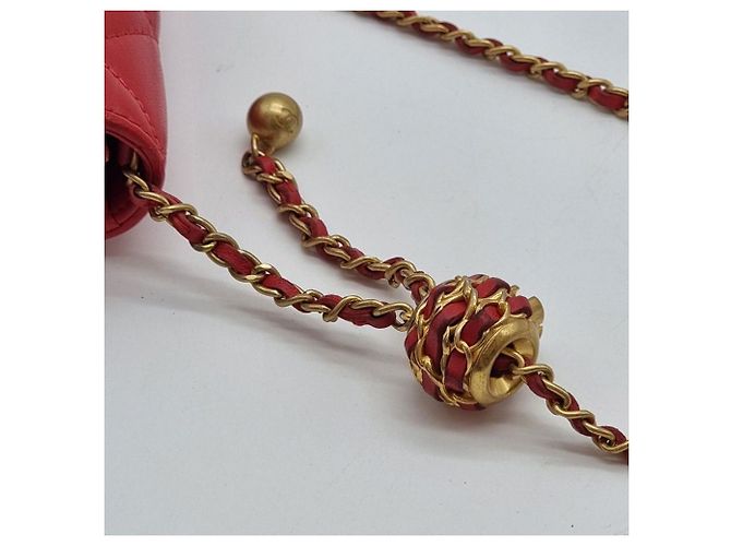 Chanel Tarjetero con cadena de bolas doradas Roja - vista 7