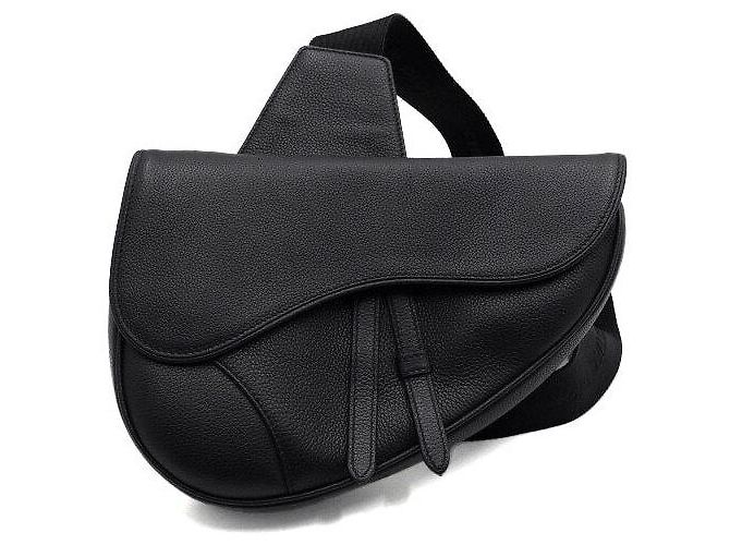 Saddle Dior Borsa a tracolla e borsa a spalla da uomo in pelle di vitello granulata nera Nero - vista 2