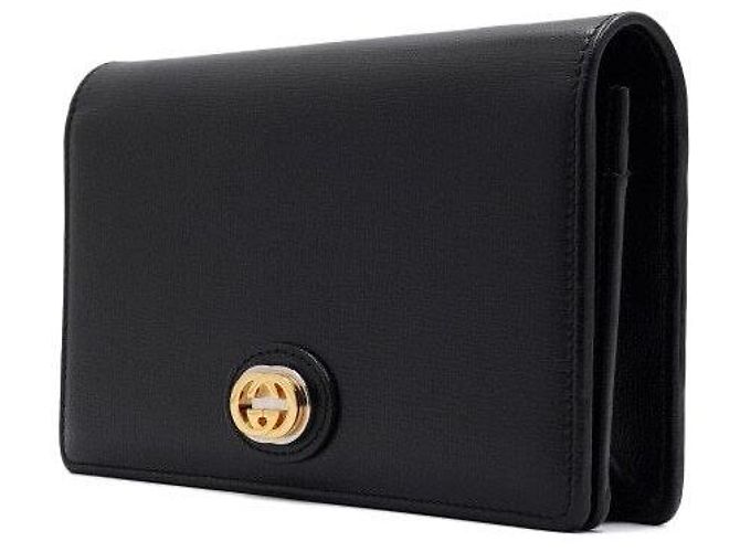 Gucci Schultertasche und Umhängetasche aus schwarzem Leder mit GG-Logo-Klappe und Goldkette - Ansicht 3