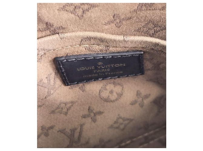 Louis Vuitton Zaino Alma in Epi nero - vista 7