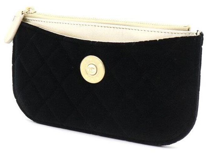 Chanel Portafoglio Lungo e Borsa Pouch in Velluto Nero - vista 3