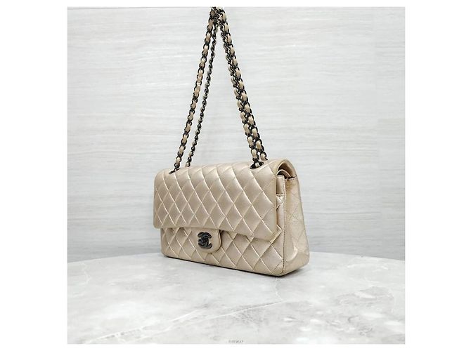 Chanel Classic Medium Flap Bag Metallic Gold Series Golden - view 2