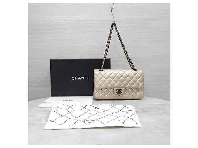 Chanel Classic Medium Flap Bag Metallic Gold Series Golden - view 9