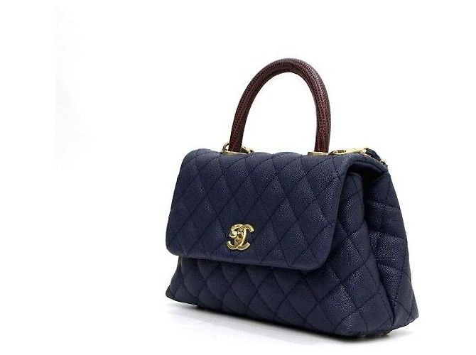 Chanel Pequena bolsa de aba Navy Caviar Coco Handle em lagarto com alça de mão e alça de ombro com corrente dourada Azul - vista 3