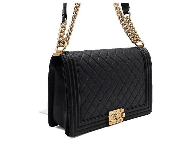 Chanel Borsa a tracolla Boy Large Flap in agnello nero con catena dorata - vista 3