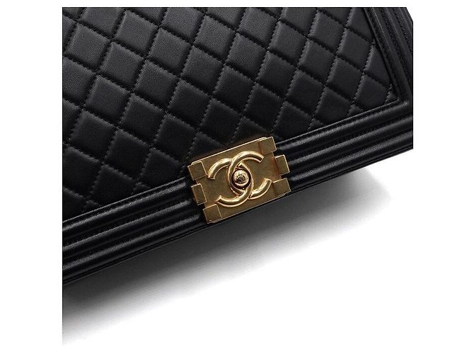 Chanel Borsa a tracolla Boy Large Flap in agnello nero con catena dorata - vista 9