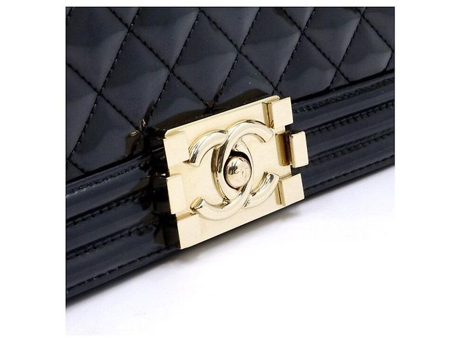 Chanel Borsa a tracolla Boy Medium in pelle caviar nera lucida con finiture champagne gold Nero - vista 4