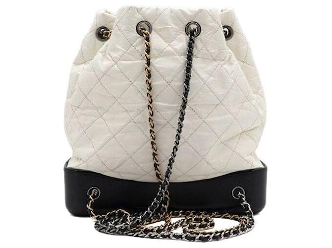 Chanel Gabrielle Rucksack Medium Weiß - Ansicht 4