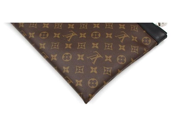 Louis Vuitton Pochette Monogram Discovery GM Borsa Clutch Nero - vista 6
