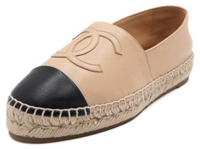 Chanel Espadrilles da donna in pelle di agnello bicolore con logo CC - vista 2