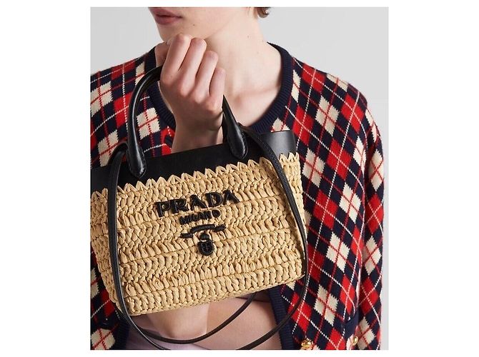 Prada Nuova Mini Tote Bag in Pelle Crochet Multicolore - vista 9
