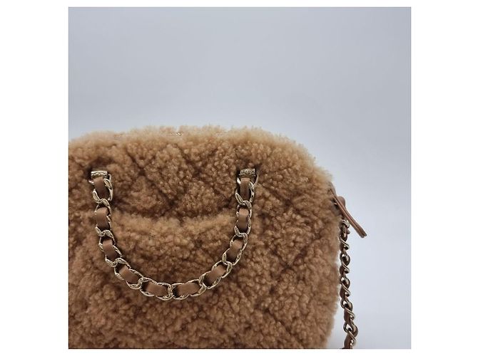 Chanel Steppender Shearling-Tote-Bag mit Kette Braun - Ansicht 8