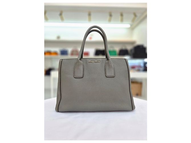 Miu Miu Borsa Tote e Borsa a Tracolla in Pelle Vitello con Logo Marrone - vista 10