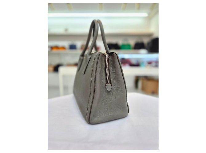 Miu Miu Borsa Tote e Borsa a Tracolla in Pelle Vitello con Logo Marrone - vista 5