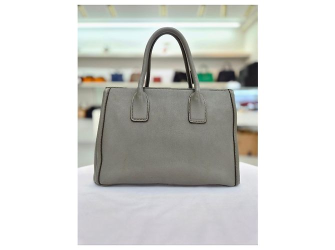 Miu Miu Borsa Tote e Borsa a Tracolla in Pelle Vitello con Logo Marrone - vista 6