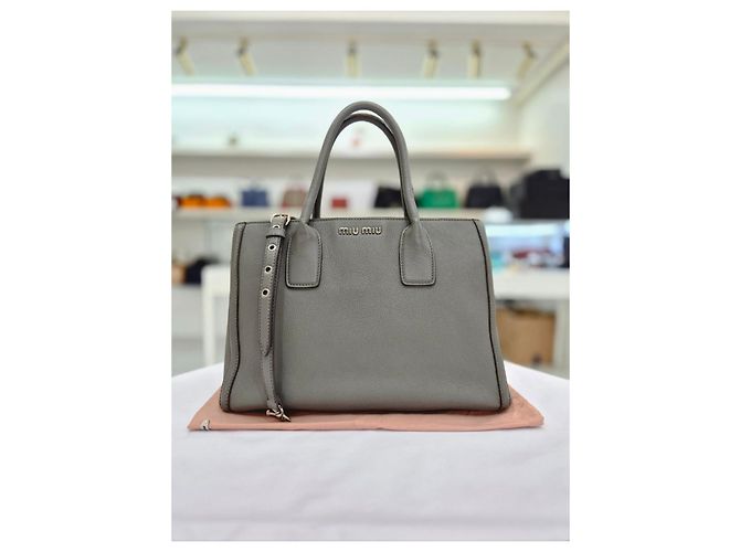 Miu Miu Borsa Tote e Borsa a Tracolla in Pelle Vitello con Logo Marrone - vista 9