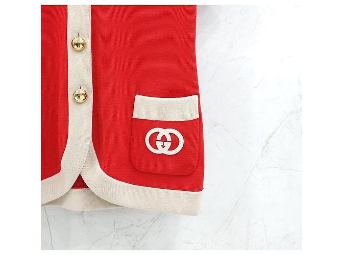 Gucci Strickjacke mit V-Ausschnitt und besticktem Logo Rot - Ansicht 4