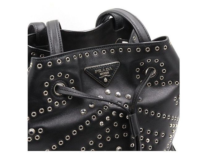 Prada Borsa a tracolla a secchiello in pelle nera con cristalli e coulisse Nero - vista 7