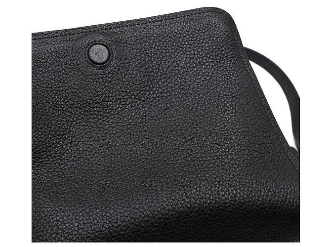 Prada Borsa a tracolla in pelle nera con patta e logo dorato Nero - vista 7