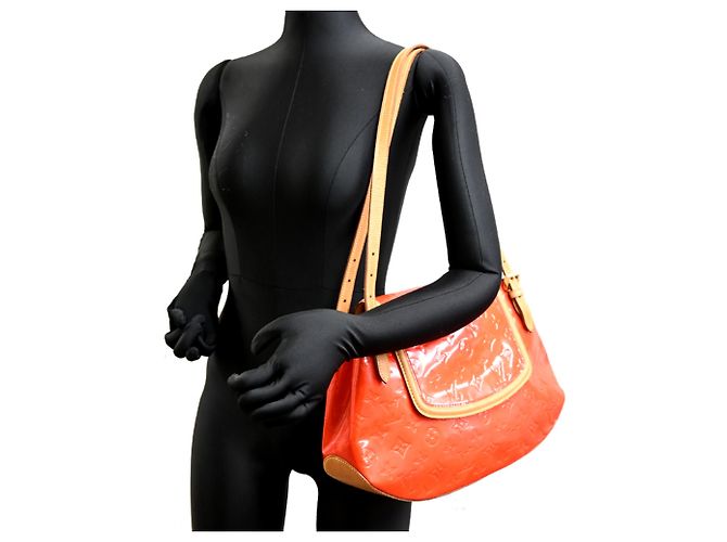 Borsa a tracolla da donna Louis Vuitton Biscayne Bay GM Rosso - vista 10
