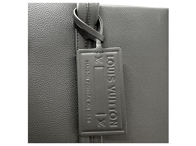 Borsa Tote in pelle Louis Vuitton Aerogram Nero - vista 10