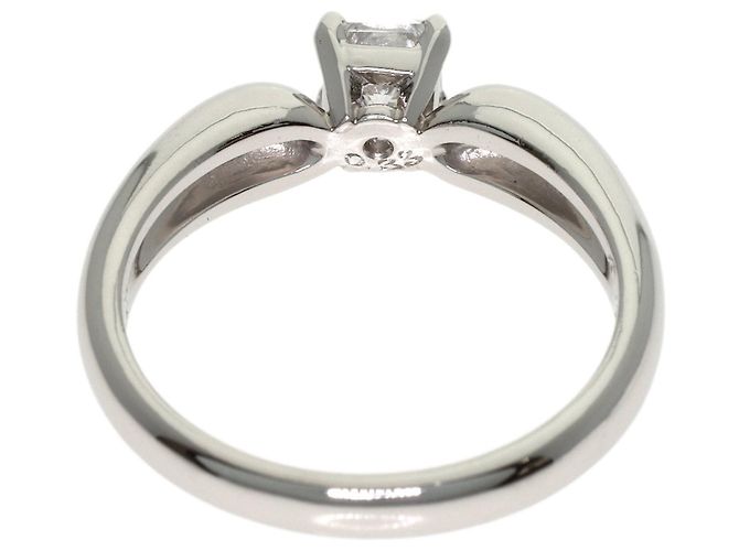 Van Cleef & Arpels Platinring mit quadratischem Princess-Schliff Diamanten - Ansicht 4