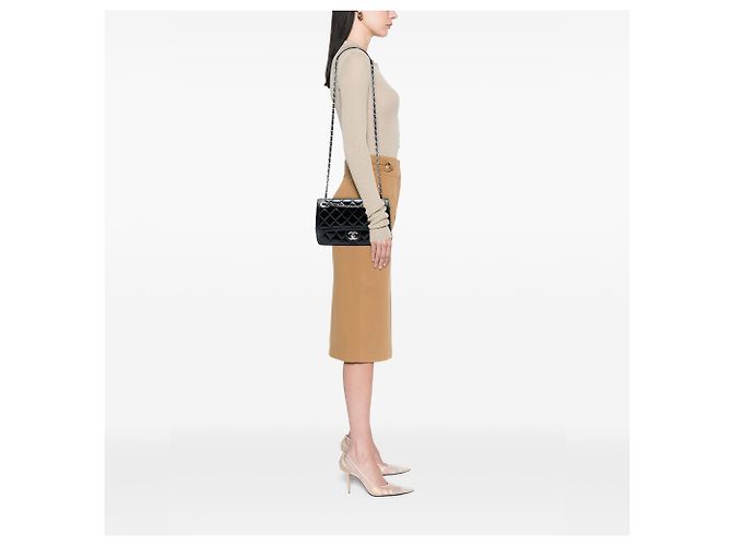 Chanel Black Small Quilted Patent Coco Shine Flap Preto - vista 6