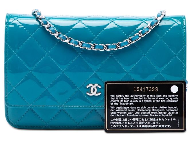 Wallet On Chain Portafoglio con catena Chanel Blue CC Quilted Patent - vista 7
