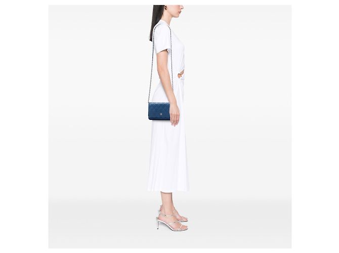 Chanel Blue CC gestepptes Caviar Wallet on Chain Blau - Ansicht 6