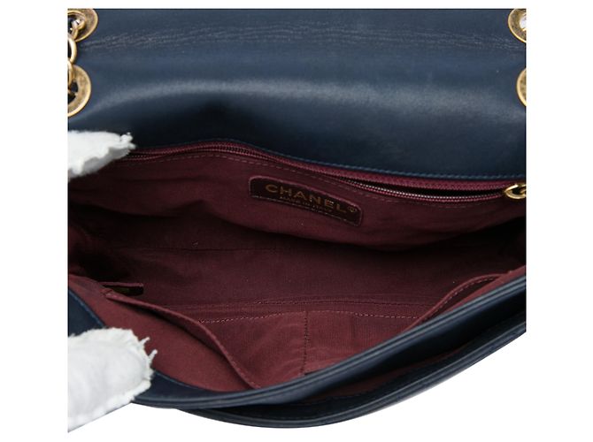 Chanel Blue Medium Quilted Iridescent Calfskin Happy Stitch Flap Blu navy - vista 4