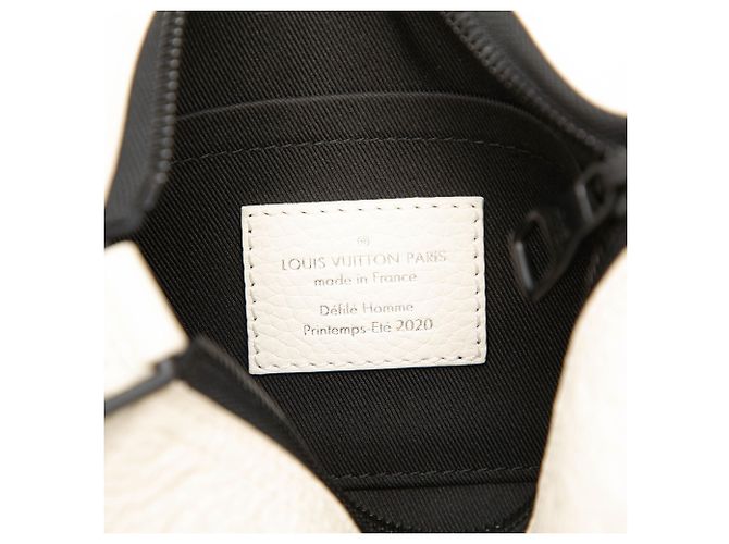 Borsa Messenger Triangle Monogram Empreinte Bianco Louis Vuitton - vista 5