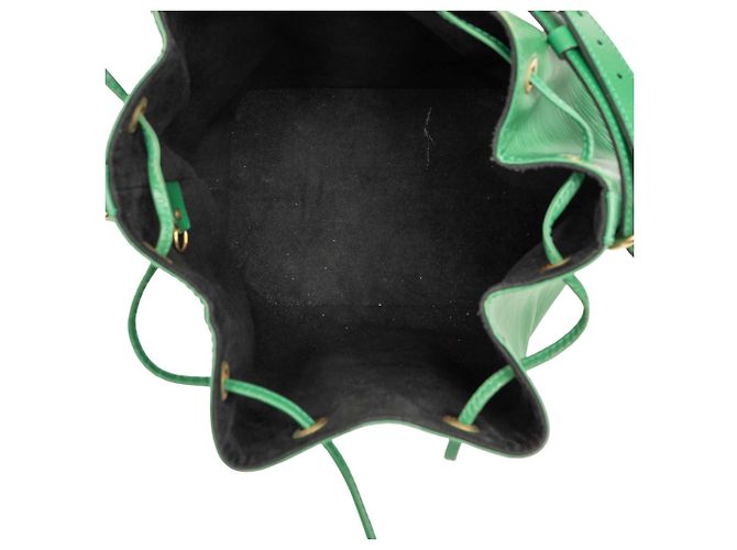 Louis Vuitton Petit Noe in Epi verde - vista 4