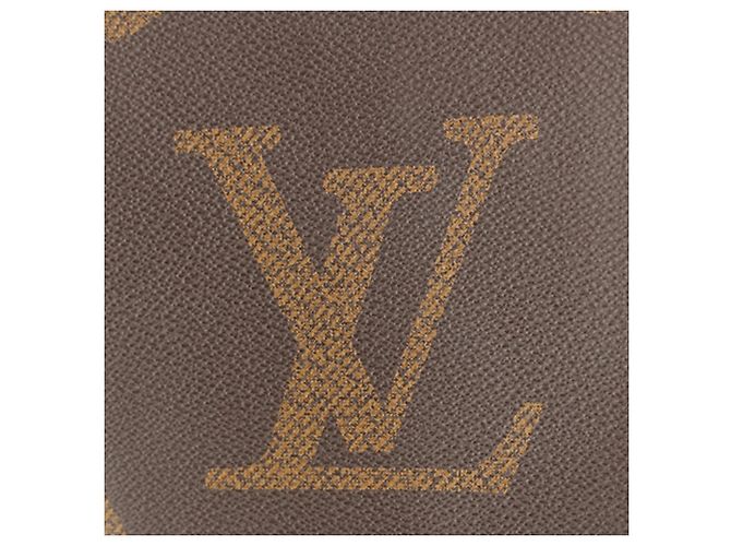 Louis Vuitton Marrone Monogram Reverse Giant OnTheGo GM - vista 9