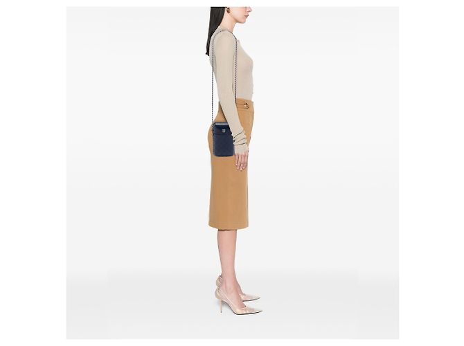 Chanel Blue CC gestepptes Lammleder mit Kette Handyhalter Blau Marineblau - Ansicht 6