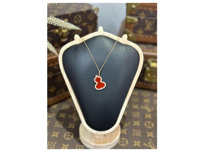 Autre Marque Qeelin Collana con Pendente Wulu Oro Giallo 18k Corniola e Diamanti Rosso D'oro - vista 6