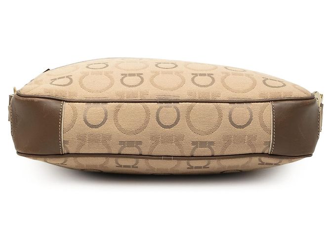Salvatore Ferragamo Borsa a tracolla Ferragamo in tela Gancini beige - vista 3