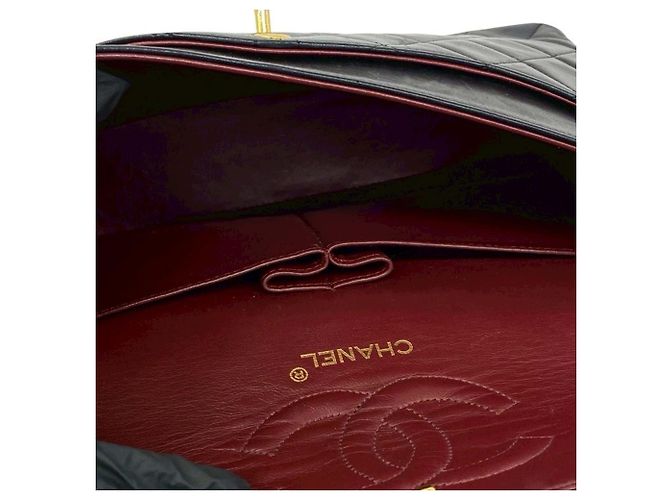 Chanel Black Medium Classic Lambskin Double Flap Nero - vista 3